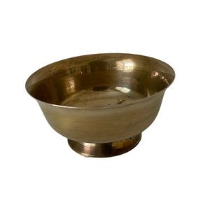 Vintage Brass bowl. Great for bookshelf decor or as catch‎ all. EUC